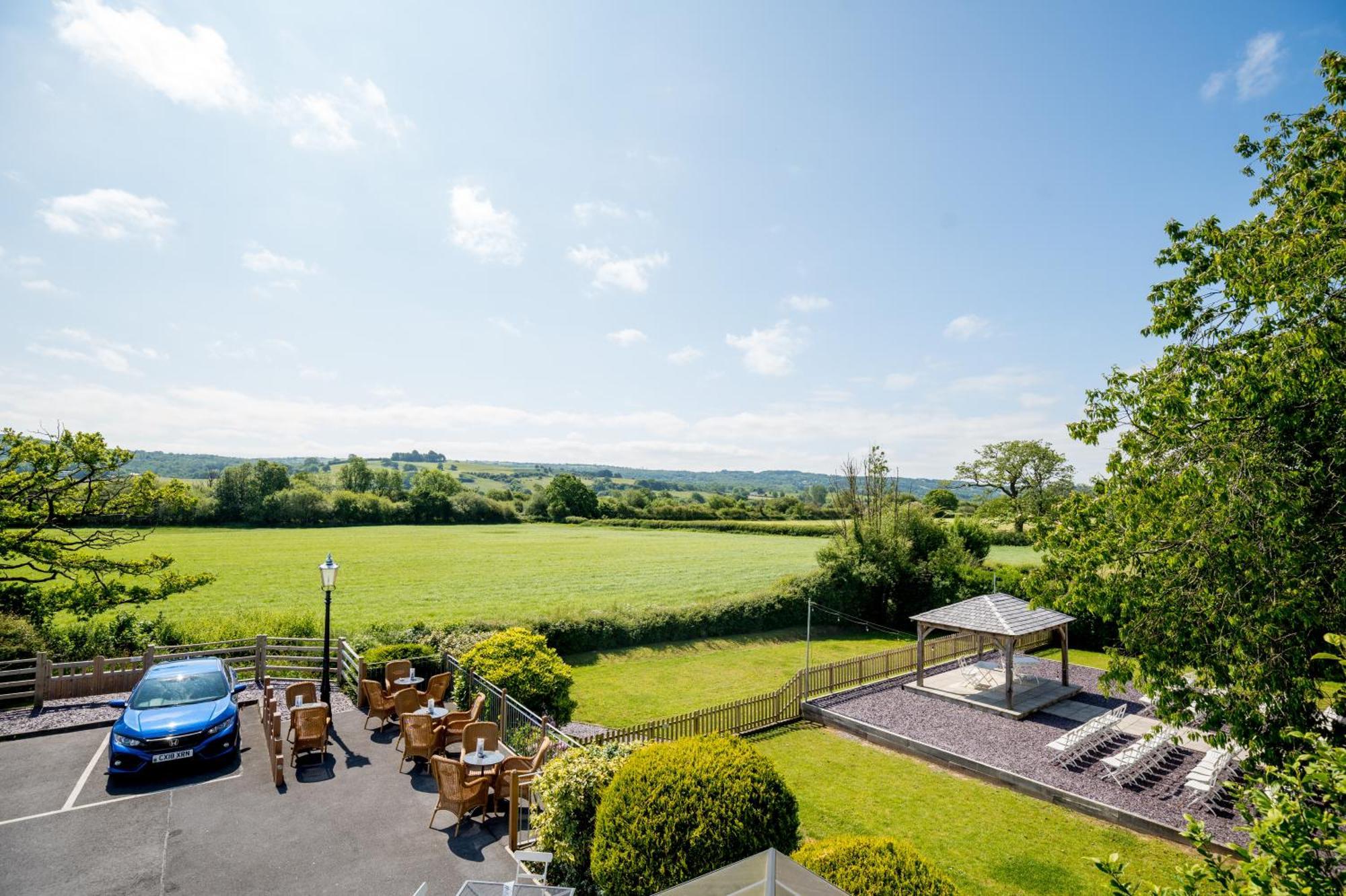 לאנדיילו The Plough Inn מראה חיצוני תמונה